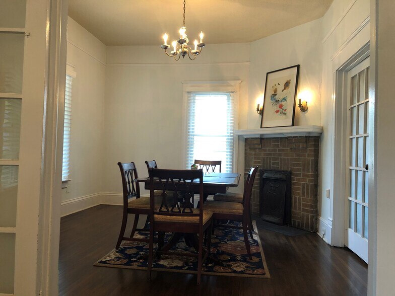 More Photos Of 514 Beatties Ford Rd, Charlotte Office For Lease