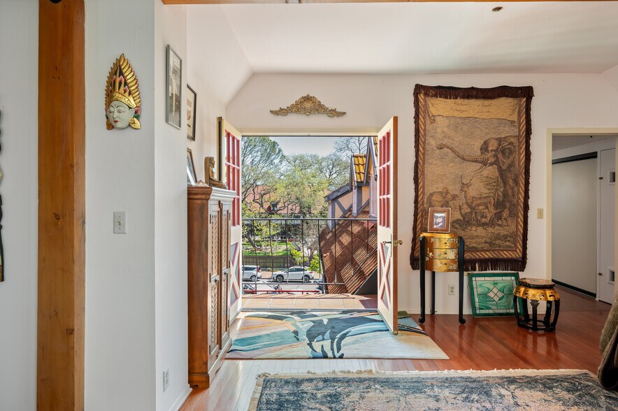 More Photos Of 437 2nd St, Solvang Storefront Retail Residential For Sale