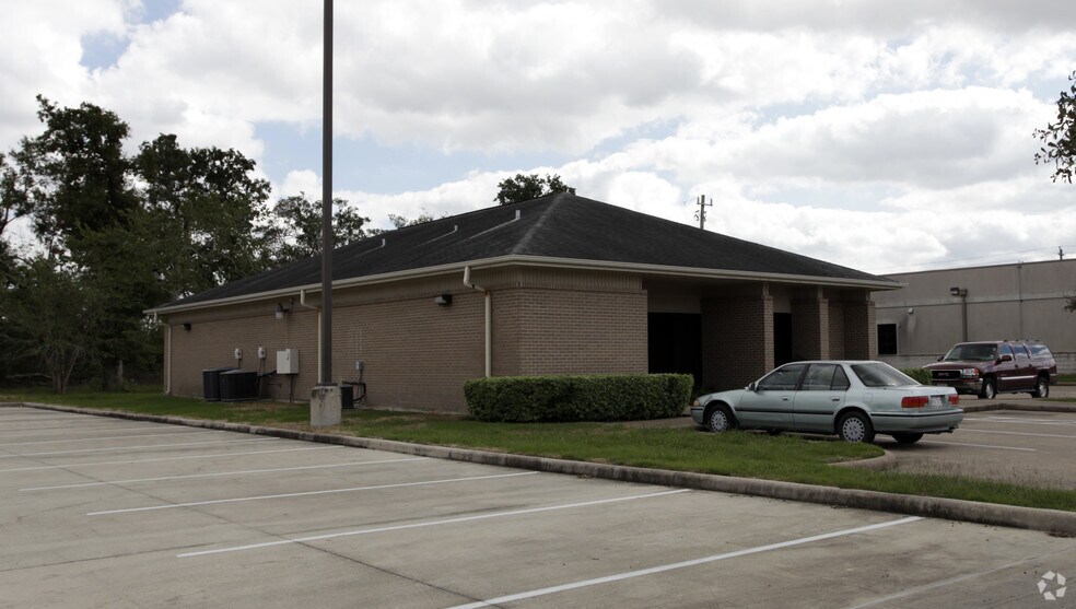 More Photos Of 11500 Market Street Rd, Houston Office For Lease