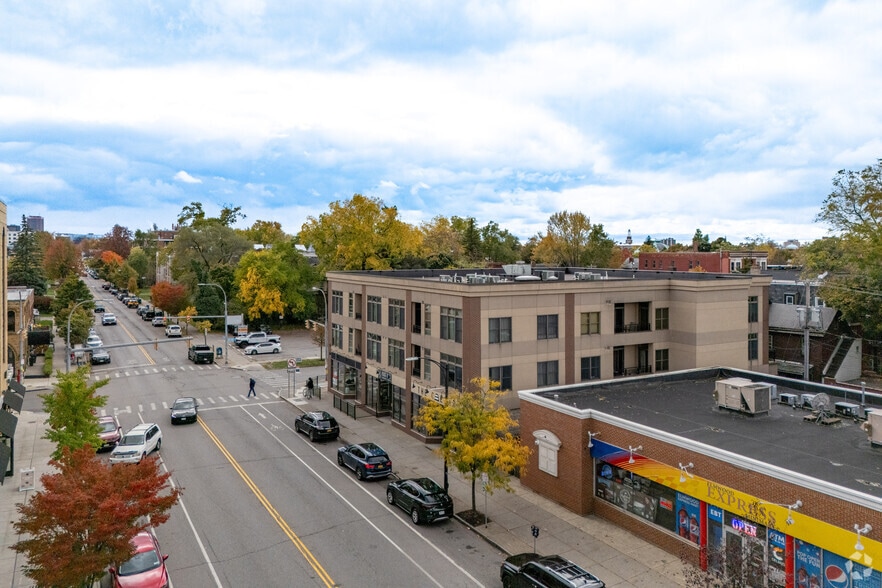 More Photos Of 448 Elmwood Ave, Buffalo Apartments For Lease