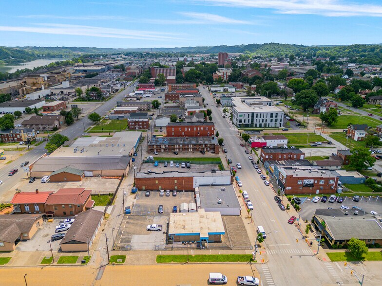 More Photos Of 1302-1306 4th Ave, Huntington Medical For Sale