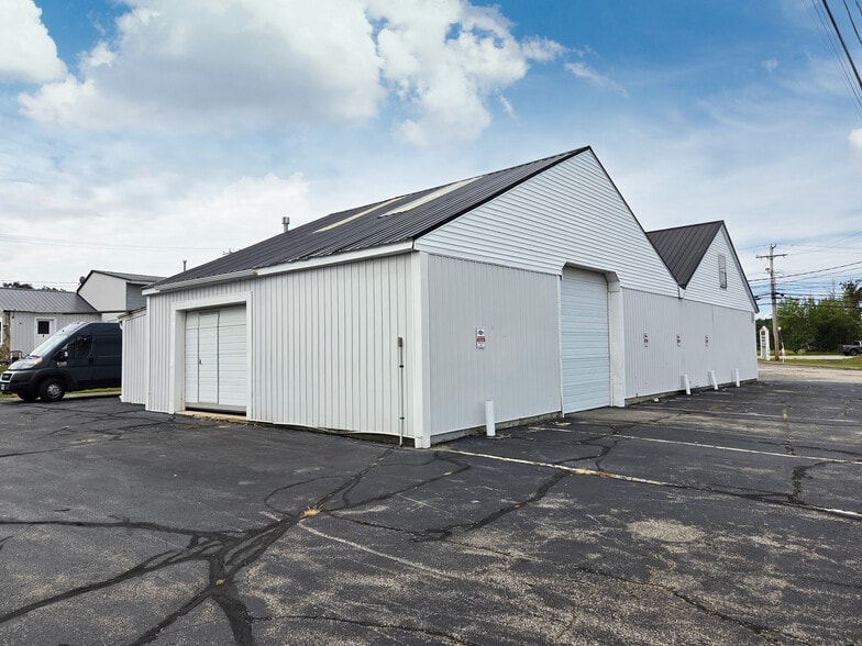 Primary Photo Of 1 Lafayette Rd, Hampton Industrial For Lease