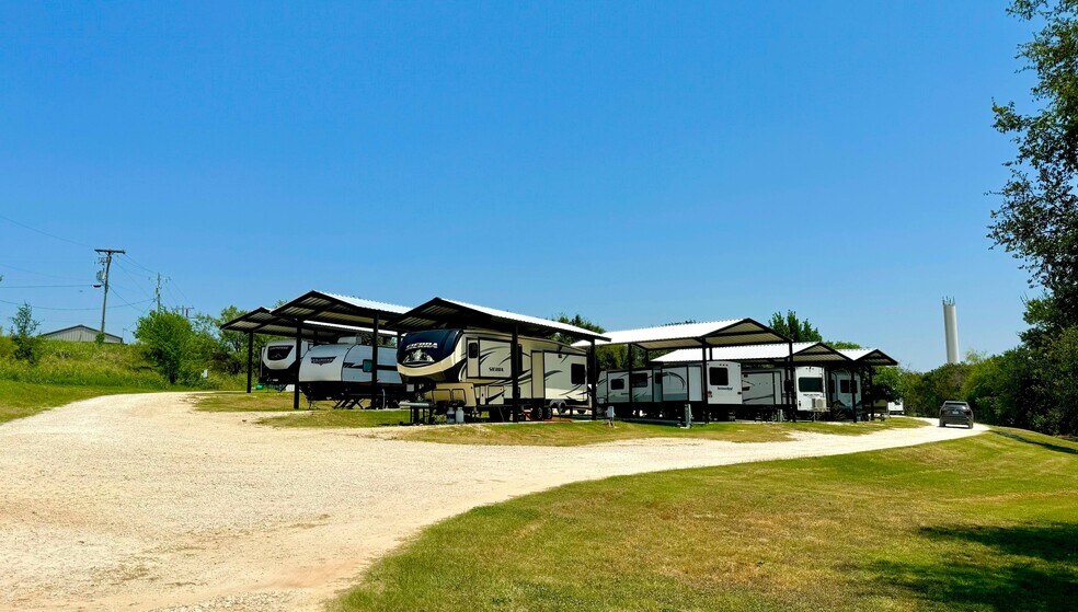More Photos Of 1321 N FM 56, Glen Rose Trailer Camper Park For Sale