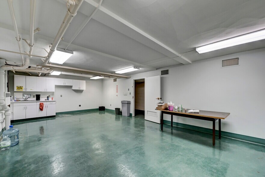 More Photos Of 301 Delaware Ave, Olyphant Office For Sale