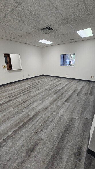 More Photos Of 850 Flynn Rd, Camarillo Manufacturing For Sale