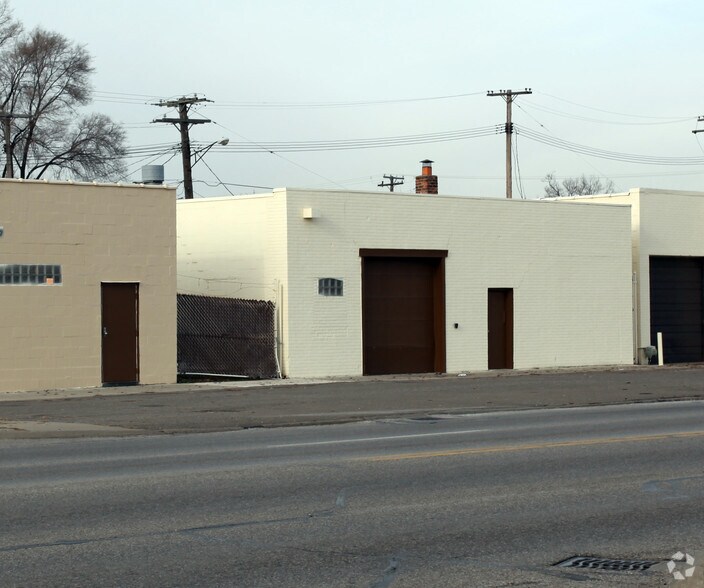 More Photos Of 22813 Dequindre Rd, Hazel Park Warehouse For Sale
