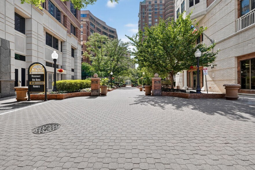 More Photos Of 900 N Taylor St, Arlington Continuing Care Retirement Community For Lease