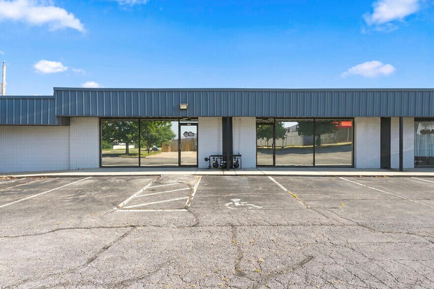 More Photos Of 5601 S Campbell Ave, Springfield General Retail For Sale