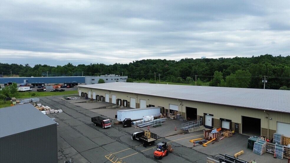 More Photos Of 3 Liebich Ln, Clifton Park Warehouse For Lease