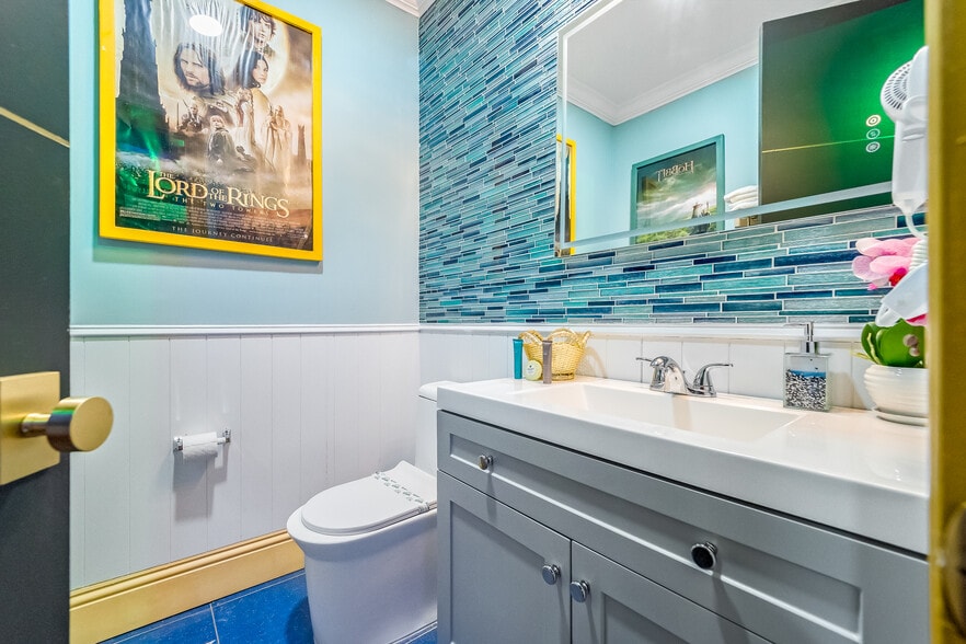 More Photos Of 1021 Fantasy Dr, Davenport Specialty For Sale