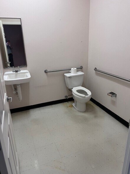 More Photos Of 10242 W Loop 1604 North, San Antonio Unknown For Sale