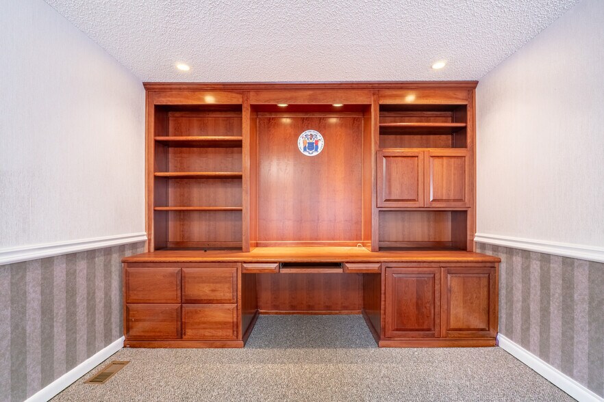 More Photos Of 1117 E Landis Ave, Vineland Office Residential For Lease