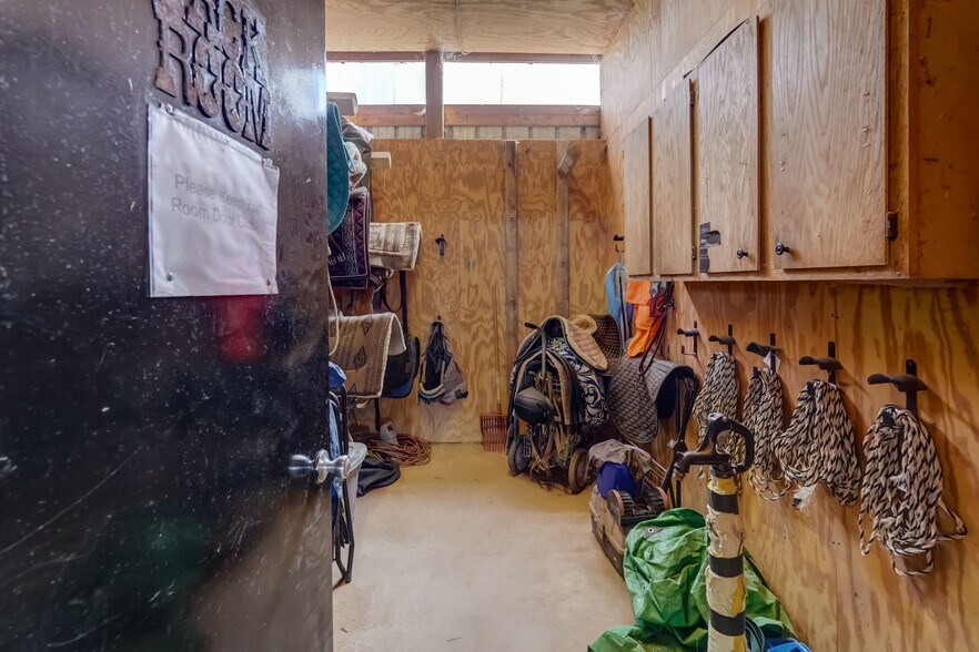 More Photos Of 1262 Fitzpatrick Rd, Auburn Specialty For Sale