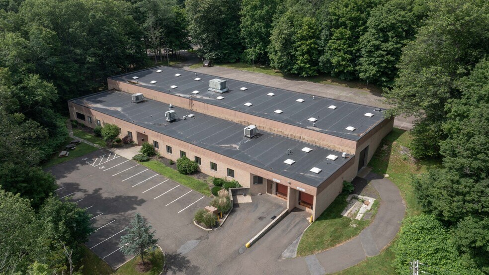 More Photos Of 10 Mile Hill Rd, Newtown Warehouse For Lease