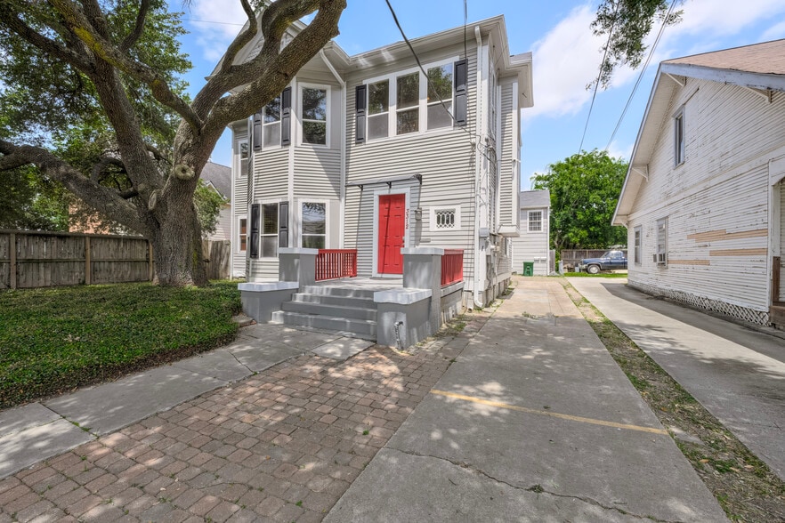 More Photos Of 3312 Crawford St, Houston Apartments For Sale