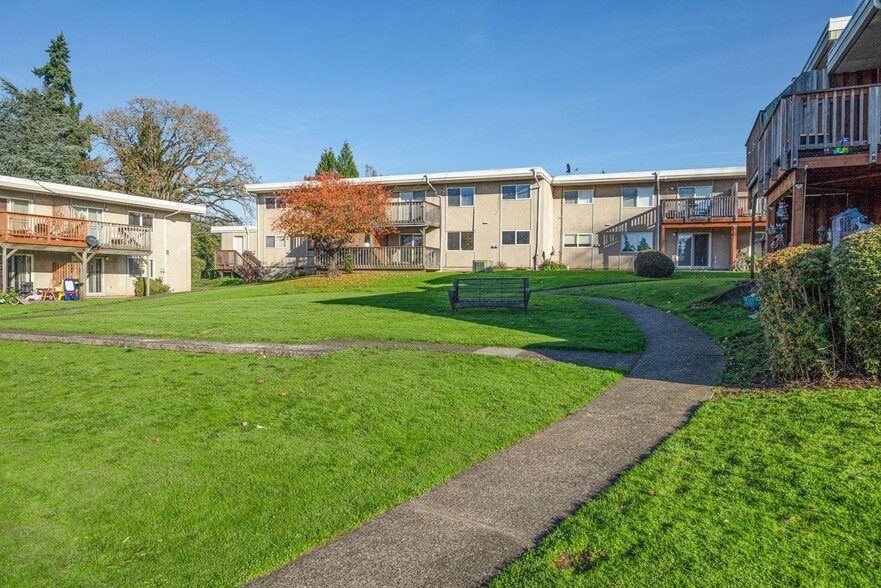 More Photos Of 13455 SE Oatfield Rd, Milwaukie Apartments For Sale