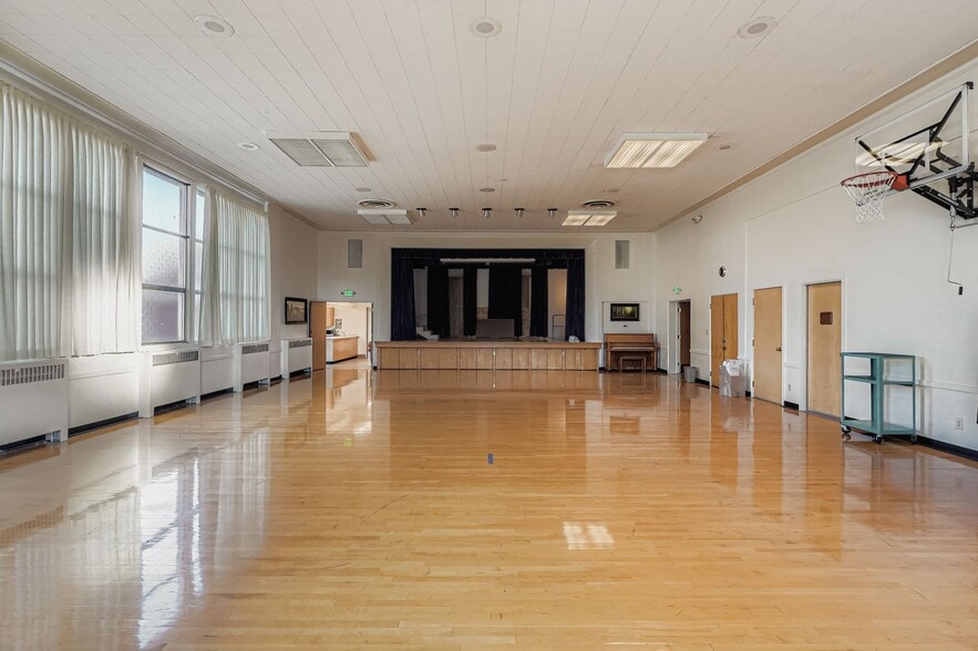 More Photos Of 495 S Zuni St, Denver Religious Facility For Sale