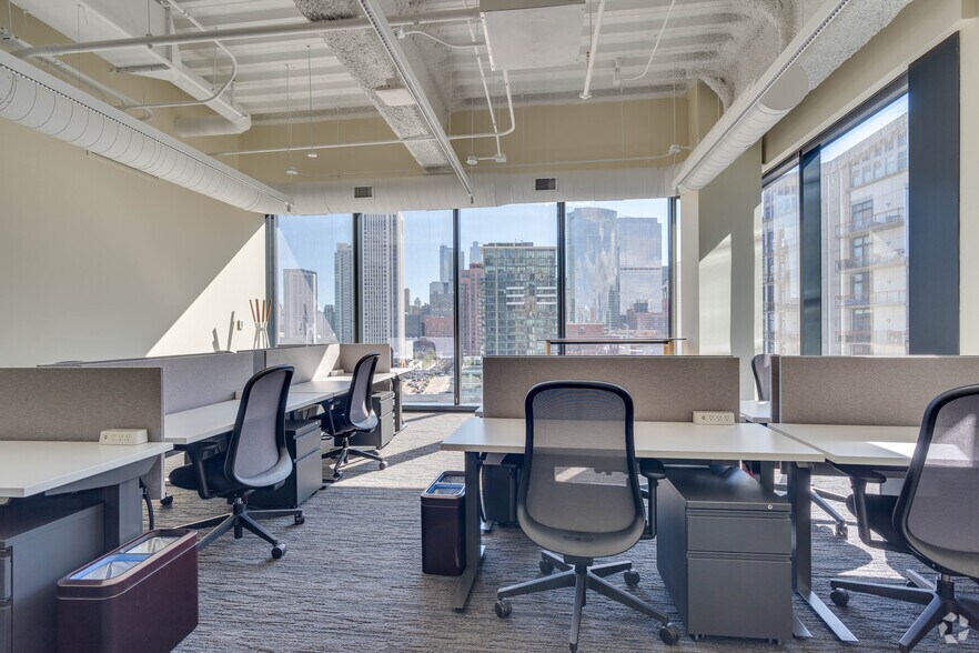 More Photos Of 333 N Green St, Chicago Office For Lease