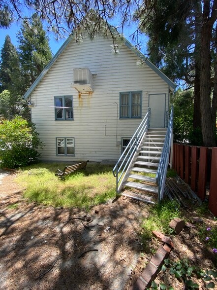 More Photos Of 23597 Manzanita, Crestline Specialty For Lease