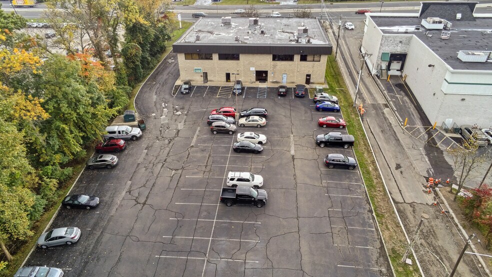 More Photos Of 1320 State Route 23, Wayne Storefront Retail Office For Lease