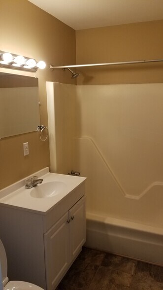 More Photos Of 156 Delmar Ln, Newport News Apartments For Sale