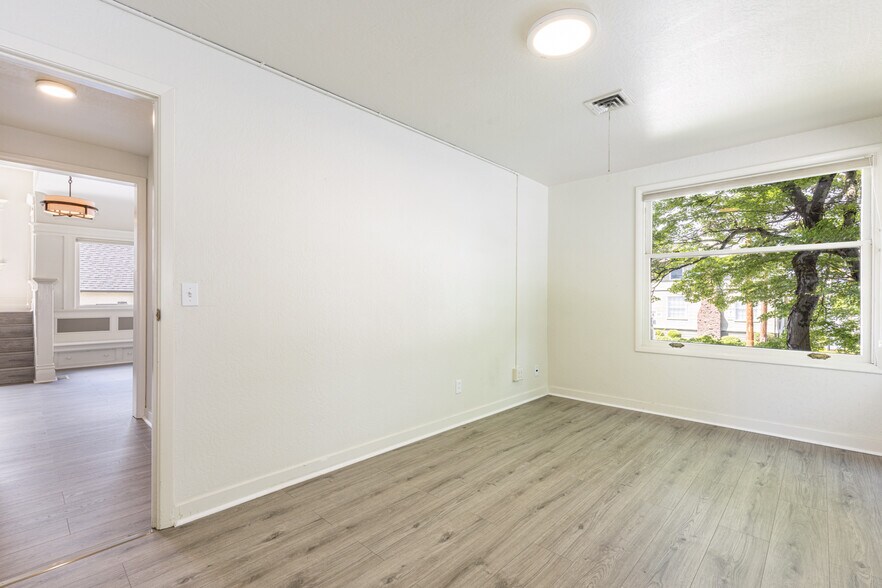More Photos Of 1801 Oak St, Napa Office For Sale