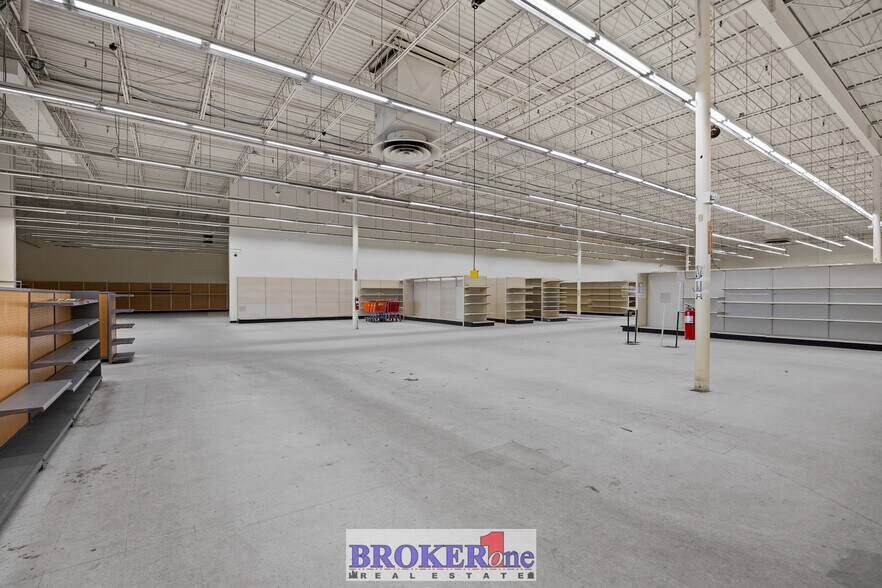 More Photos Of 2135 E 12th St, Casper Unknown For Lease