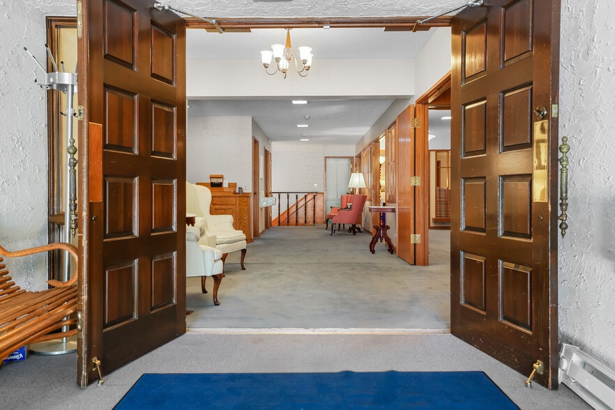 More Photos Of 1801 Commerce Blvd, Mound Funeral Home For Sale