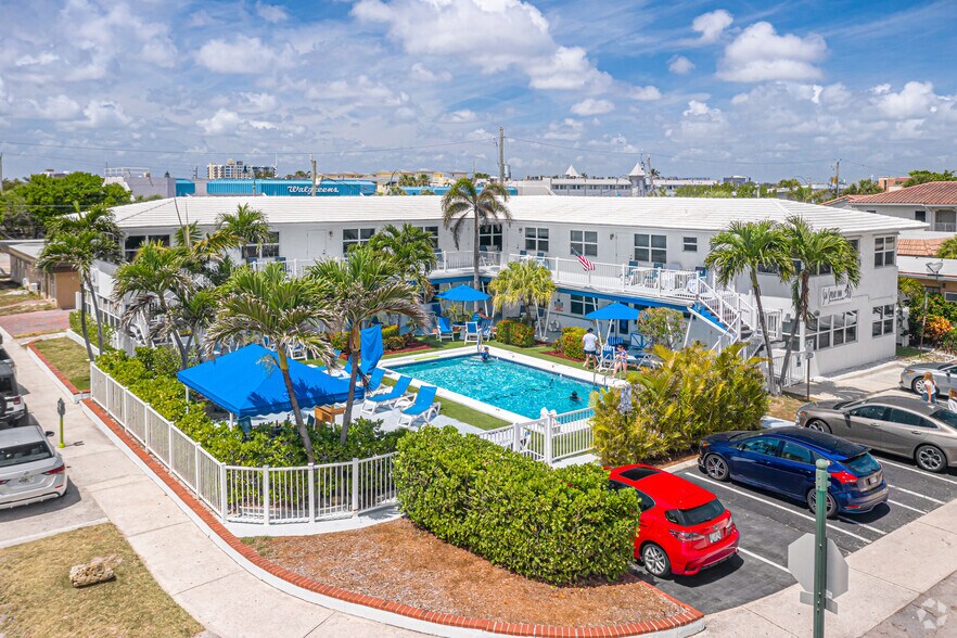 Primary Photo Of 4301 El Mar Dr, Lauderdale By The Sea Hotel For Sale