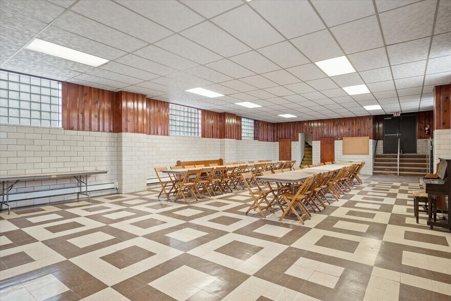 More Photos Of 1701 Kenneth Ave, Arnold Religious Facility For Sale
