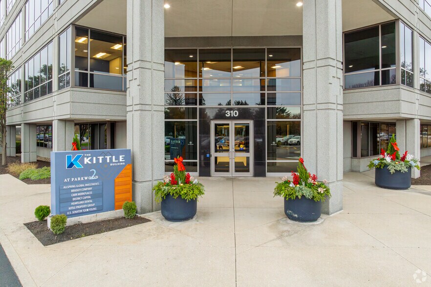 More Photos Of 310 E 96th St, Indianapolis Office For Lease