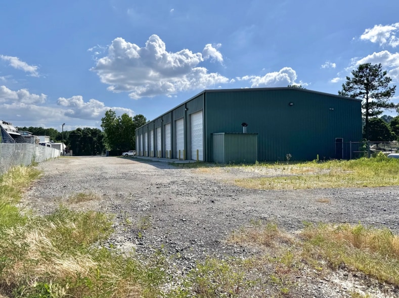 More Photos Of 1569 Fullenwider Rd, Gainesville Warehouse For Lease