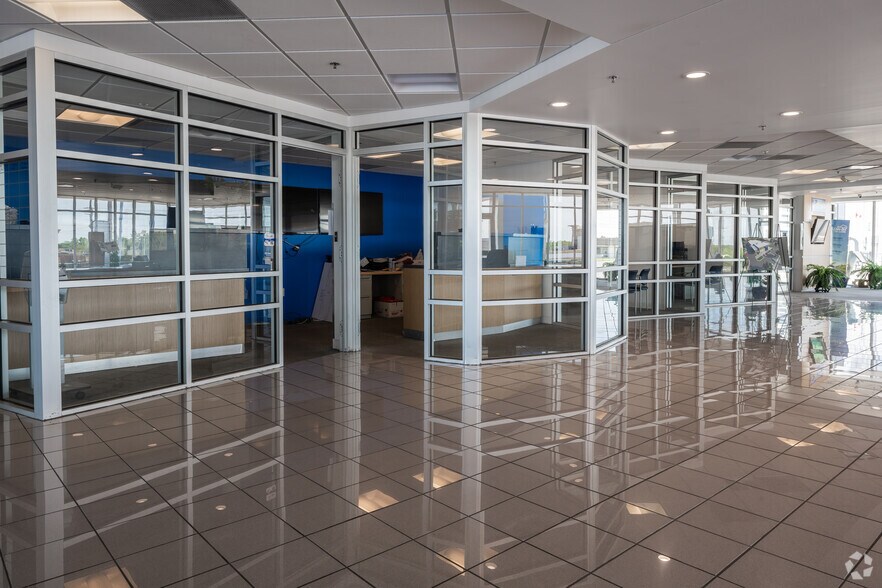 More Photos Of 3921 Frederick Ave, Saint Joseph General Retail For Sale