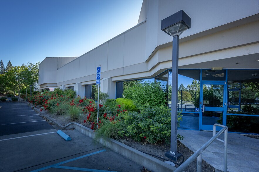 More Photos Of 3601-3645 Westwind Blvd, Santa Rosa Office For Lease