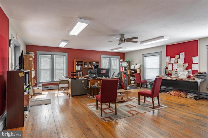 More Photos Of 6040 Main St, East Petersburg Office For Lease