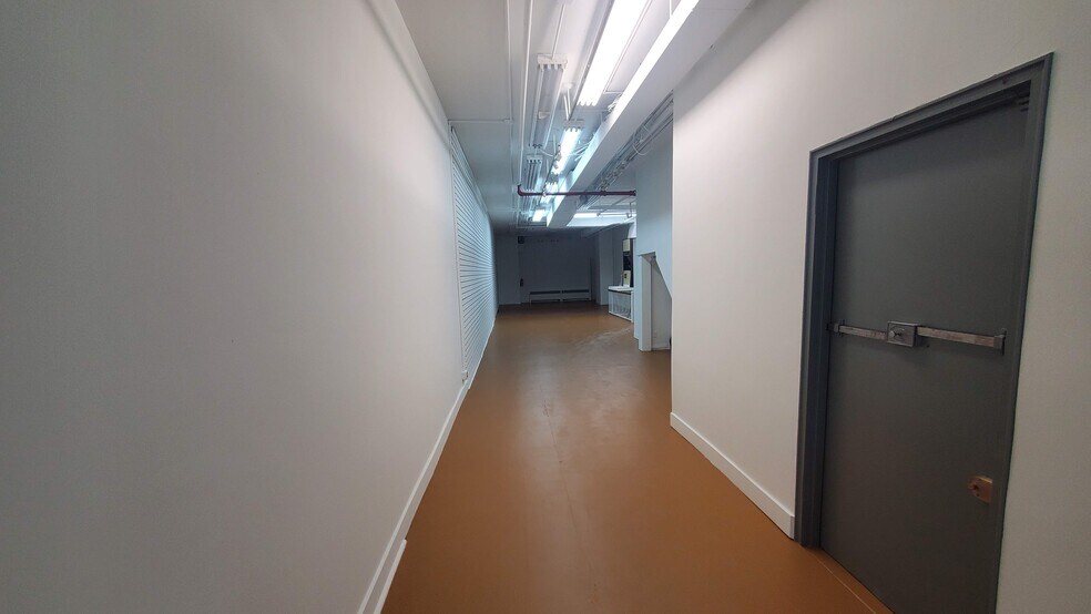 More Photos Of 16 W 37th St, New York Office For Lease