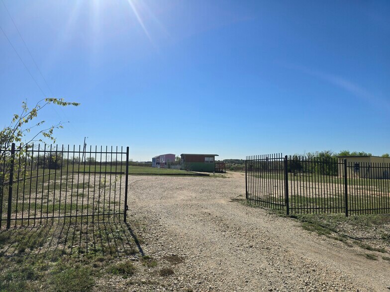 More Photos Of 1540 Satterwhite Rd, Buda Land For Sale