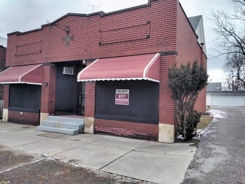 More Photos Of 17051 Libby Rd, Maple Heights Storefront Retail Residential For Lease