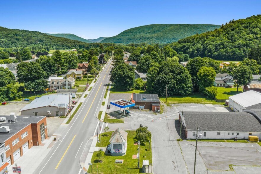 More Photos Of 2 E Main St, Canisteo Convenience Store For Sale