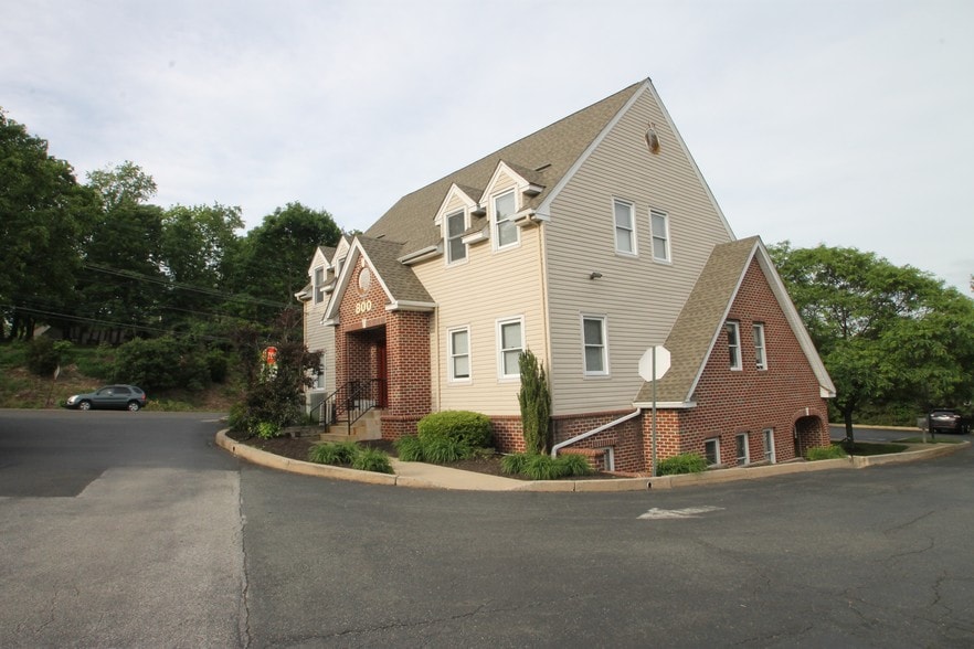 More Photos Of 2500 E High St, Pottstown Office For Lease