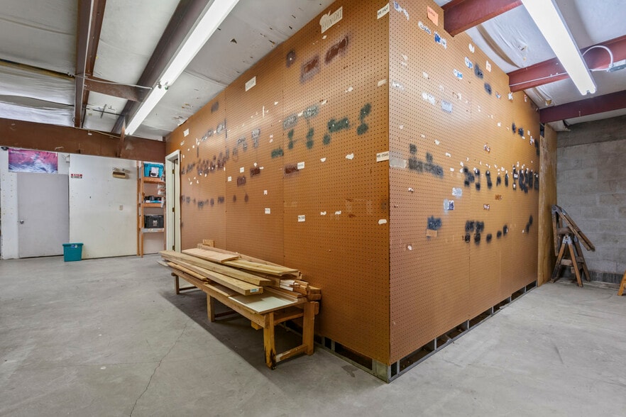 More Photos Of 4145 Fowler St, Fort Myers Auto Repair For Sale