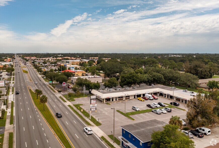 More Photos Of 4505 Park Blvd N, Pinellas Park General Retail For Lease