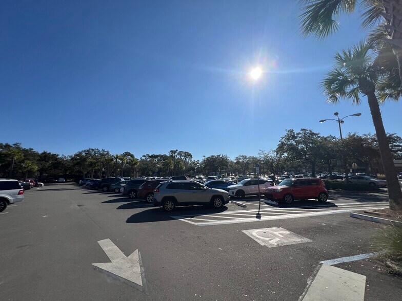 More Photos Of 1074-1098 Montgomery Rd, Altamonte Springs Freestanding For Lease