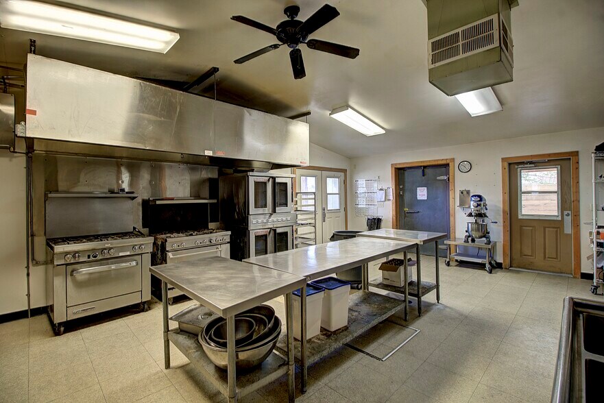 More Photos Of 700 9th St W, Columbia Falls Restaurant For Sale