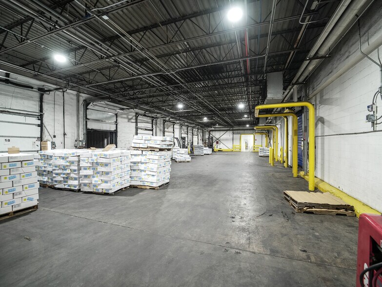 More Photos Of 302 Airport Dr, Montezuma Refrigeration Cold Storage For Lease