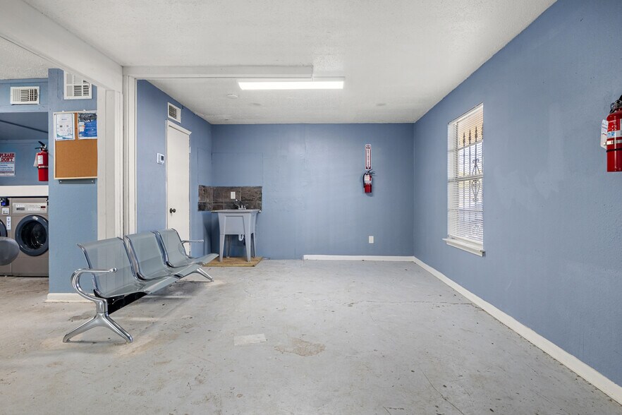 More Photos Of 306 Gilmer St, Killeen Apartments For Sale