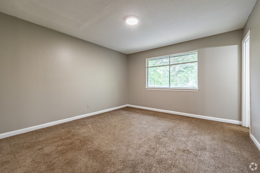 More Photos Of 3937 Glenwood Rd, Decatur Apartments For Sale