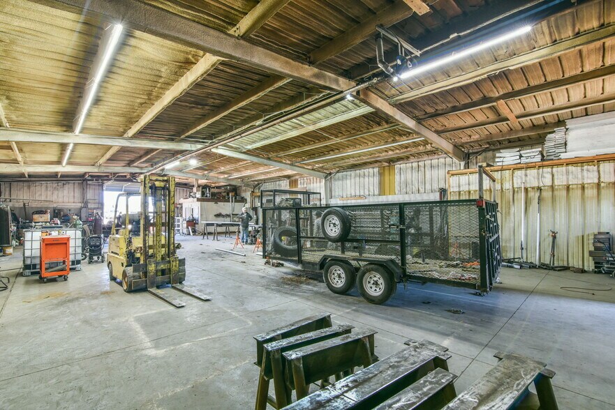 More Photos Of 6002 US Highway 50, Lamar Service For Sale