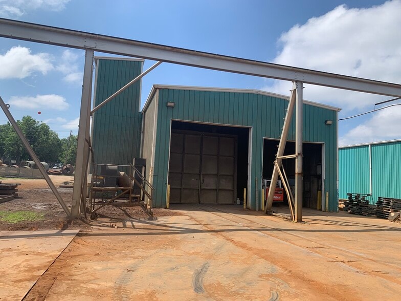 More Photos Of 300 W Walnut St, Sioux Falls Warehouse For Sale