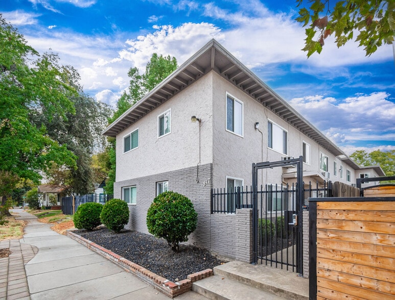 More Photos Of 1817 W St, Sacramento Apartments For Sale